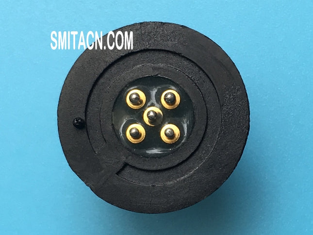 Garmin 5 pin connector color black
