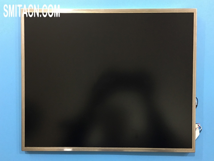 Samsung LTM170E8-L01 LCD display panel